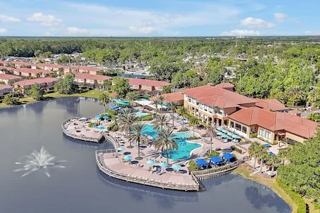 Regal Oaks Resort Vacation Townhomes by IDILIQ