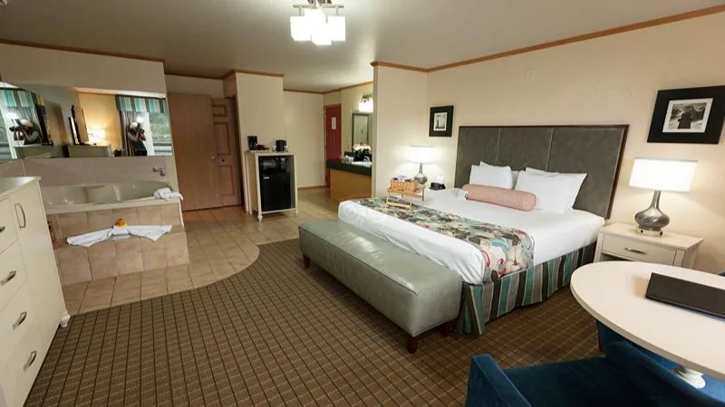 River House Inn, a Baymont by Wyndham