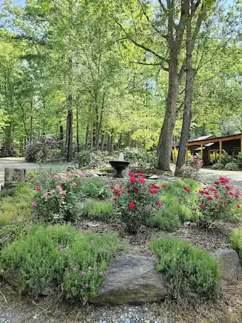 Romantic getaway for 2 w/hot tub
