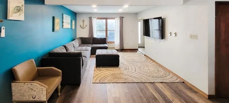 Romantic Secluded Private Villa with Pool, Hot Tub, Sauna/Steam, Games