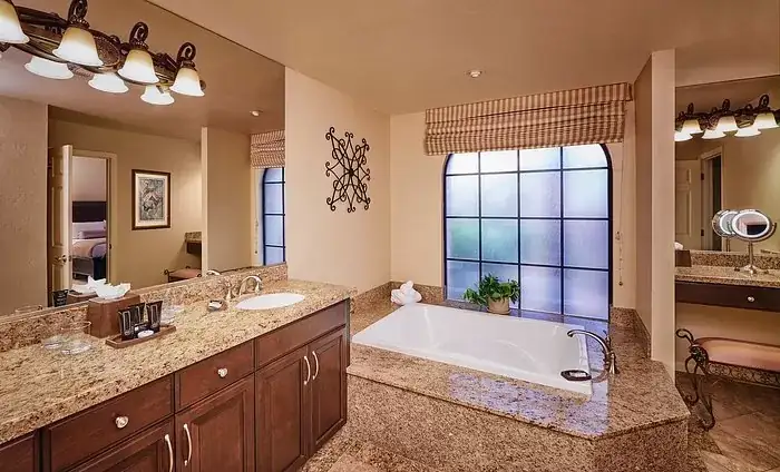 Scottsdale Plaza Resort