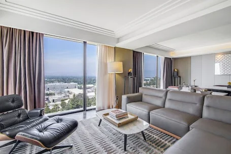 Sheraton Universal Hotel