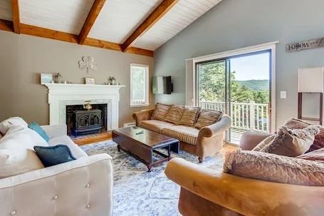 Silver Spring Chalet – GetAway