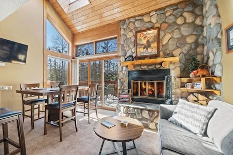 Ski in/out at Lutsen Mountains. Family-sized base camp, on the trails in Lutsen!