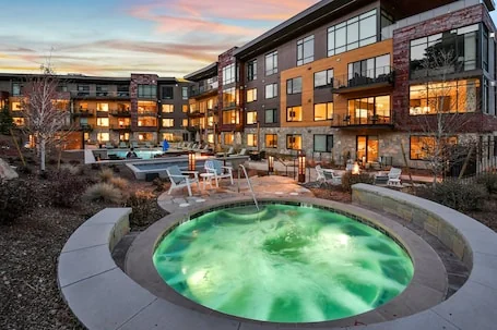 Ski-in/out Dream Location with unparalleled access, views, amenities. Pool, Hot Tubs, Fitness Center