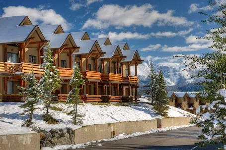 Ski-in/ski-out home in Moonlight Basin w/private hot tub – Saddle Ridge – Gambler Chalet