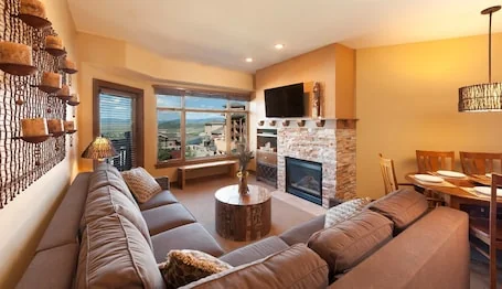 Ski Vacation | Ski-in/Ski-out Condo + more