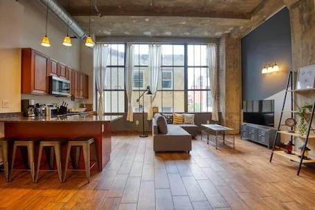 Sosuite | 1BR Apt w W/D, Gym, On-Site Restaurant