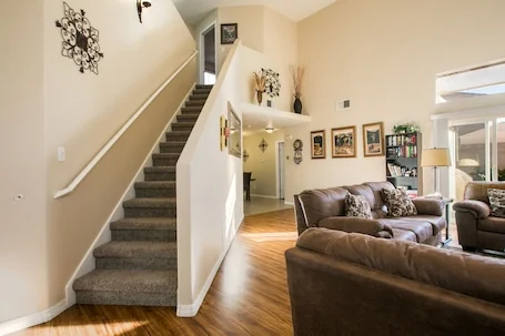 Spacious NE home w/Spa-5 min from Breweries, Balloon Fiesta Park, Hiking/Biking