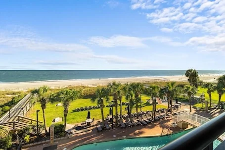 Spacious Oceanfront Suite 3rd Flr W/Breakfast