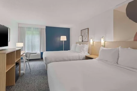 Spark by Hilton Newcomerstown