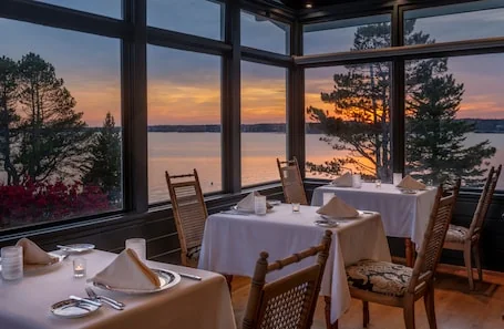 Spruce Point Inn