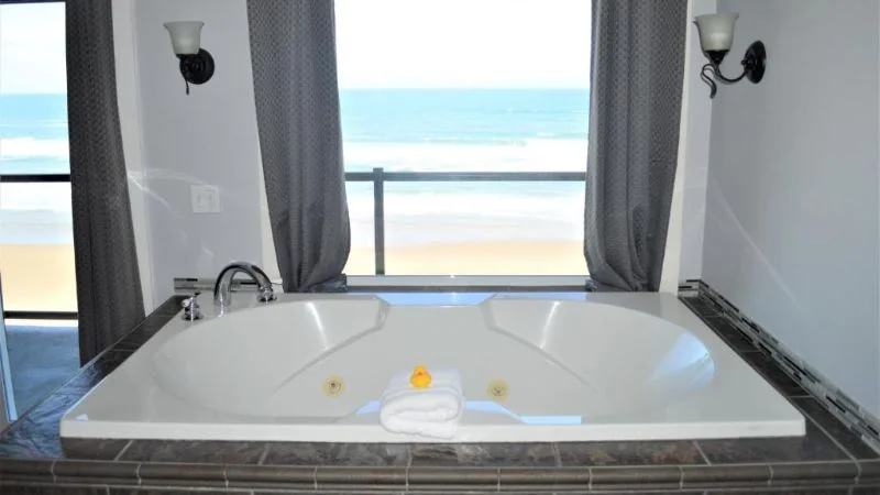 Starfish Manor Oceanfront Hotel