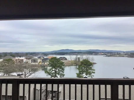 SUMMER SPECIAL! KING/2 TWIN- ExoticDecor/Stellar Lake/Mountain Views
