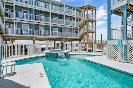 🏖️Sunchase 104, Cozy Beach Condo, 1st floor, steps to the beach