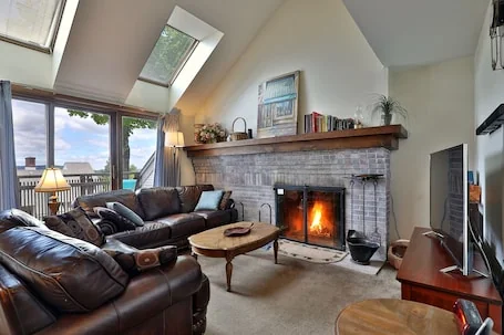 Sunrise West Glade: 3BR, 3BA Ski In/Ski Out Condo