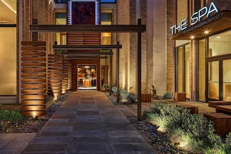 The Highland Dallas, Curio Collection by Hilton