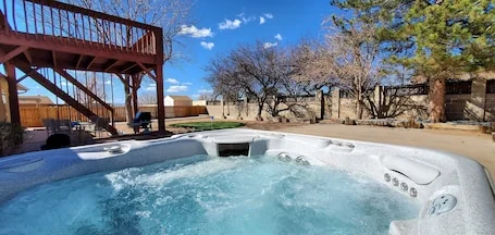 The “Rainbow” 4/bed + City Park Access