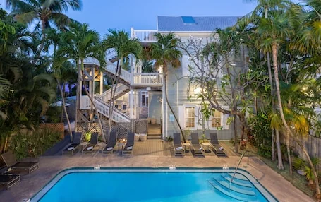 The Southernmost Inn – Adults Only