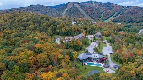 True ski in/out condo at The Lodges – Trailside Luxury w/ pool & hot tub access