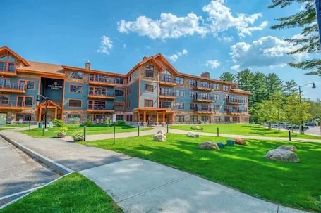 True Ski-In/Out Cranmore | Ground Floor Slopeside