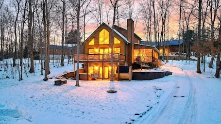Updated in 2026 Barrel Sauna/Hot Tub, GameRoom