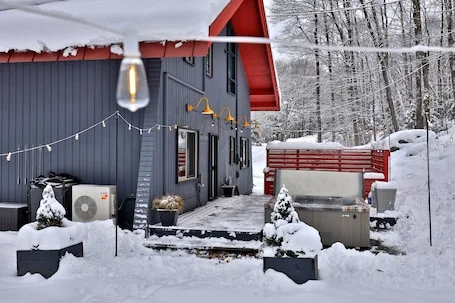 Whitetail Chalet at Killington: 4BR/2BA