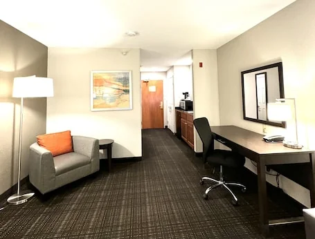 Wingate by Wyndham – Columbia