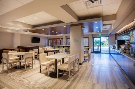 Wingate by Wyndham – Orlando International Airport