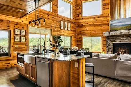 YARD/Hot Tub/Game Room/Theater/VIEWS/Fire Pit – Judy Top Lodge