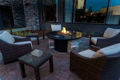 1 Bedroom | Free Breakfast + Indoor Pool + Hot Tub