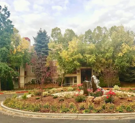3 BR Fabulous Group/Family Getaway – Fully Furnished – Central Boise – E108