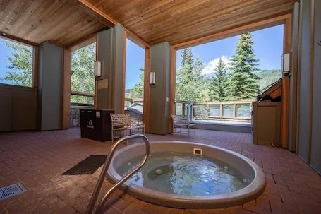 8363 Buffalo Lodge 3 Bedroom Condo by RedAwning