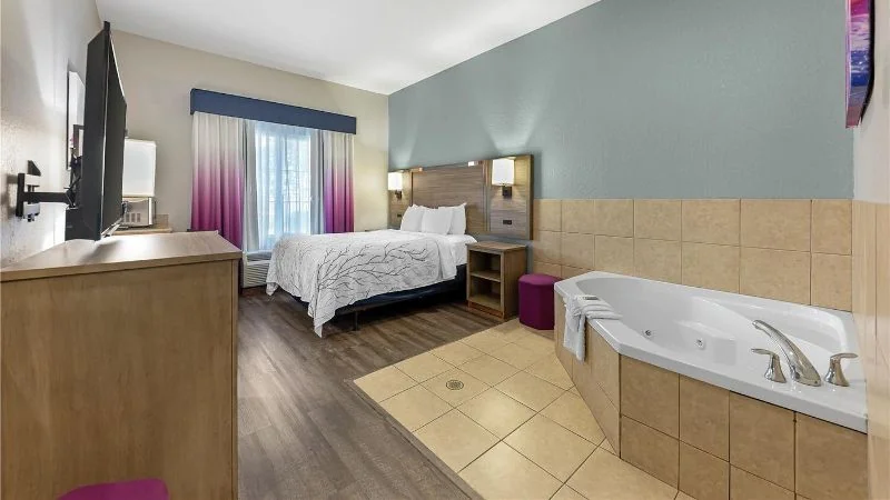Best Western Plus San Antonio East Inn & Suites