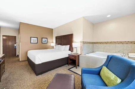Comfort Inn & Suites Pueblo