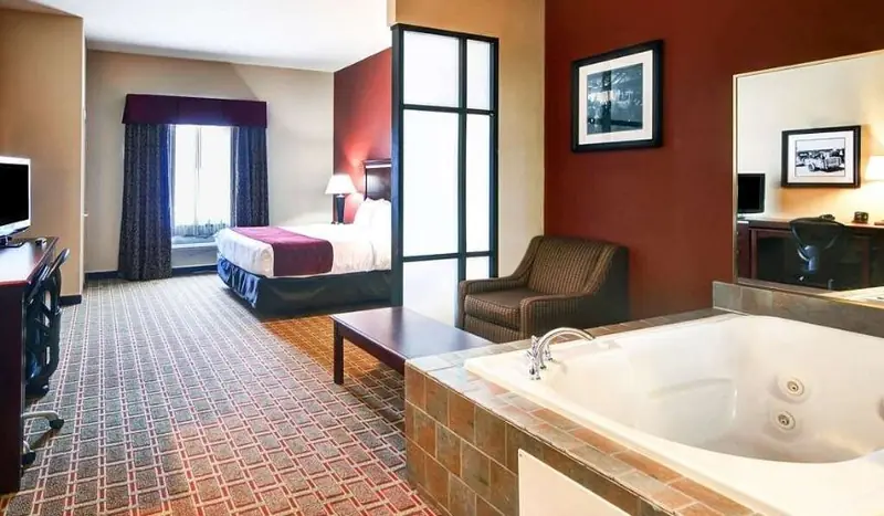 Comfort Suites at Lake Worth
