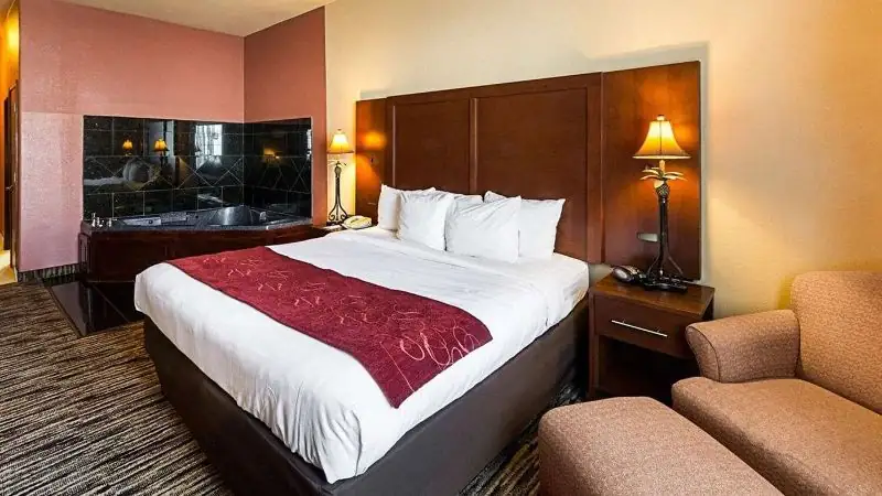 Comfort Suites At Plaza Mall