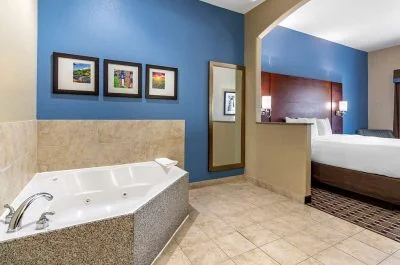 Comfort Suites
