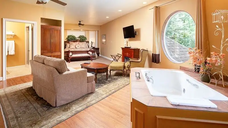 Creekhaven Inn & Spa