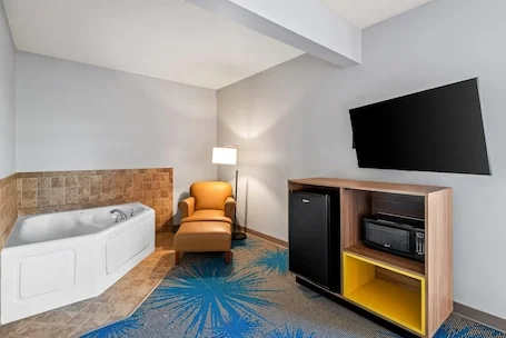 Days Inn by Wyndham Carroll