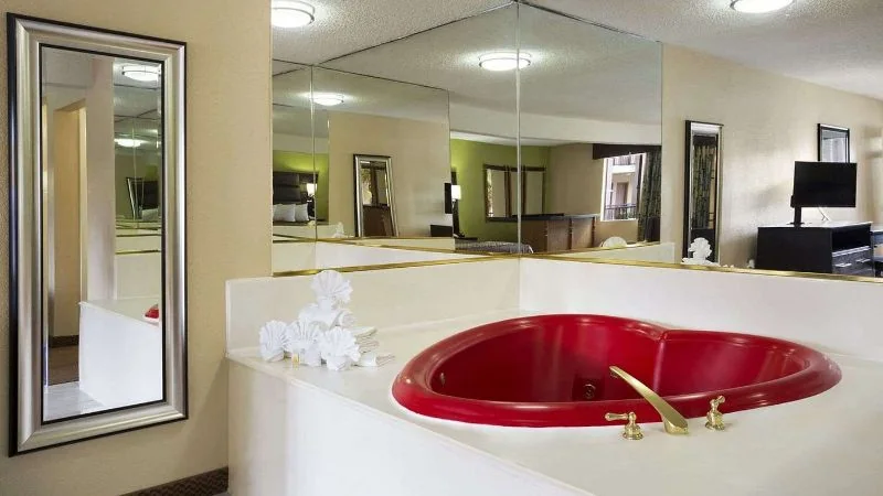 Days Inn by Wyndham Dallas Irving