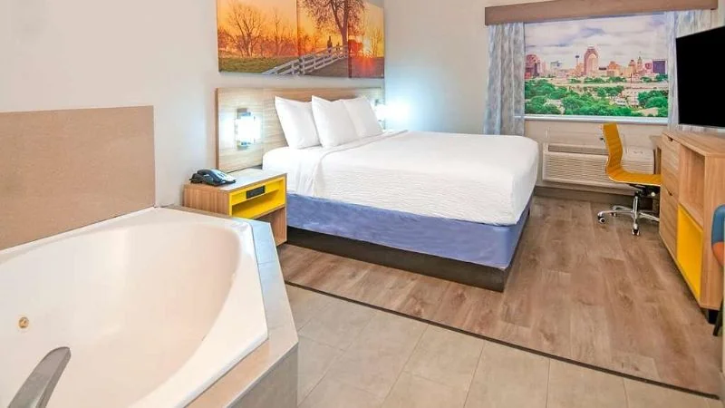 Days Inn by Wyndham Suites San Antonio North/Stone Oak