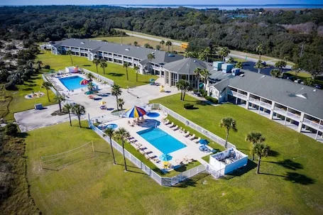 Days Inn & Suites by Wyndham Jekyll Island
