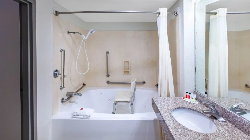 Days Inn & Suites by Wyndham NASA Space Center Houston