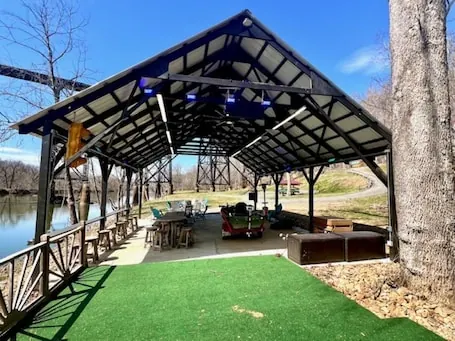 “Family-Friendly Retreat Near Downtown Lynchburg and Liberty”