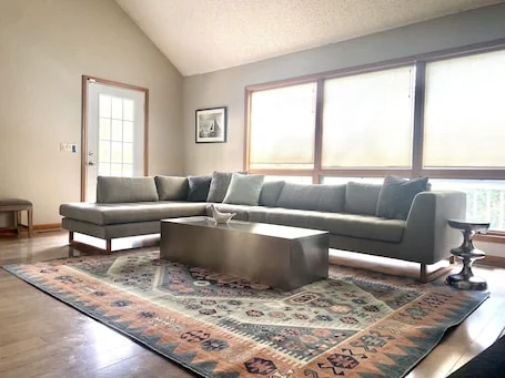Great Massanutten Contemporary Property (Sleeps 10) – Military Discount Avail