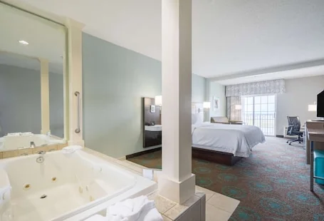 Hampton Inn & Suites Chincoteague Waterfront
