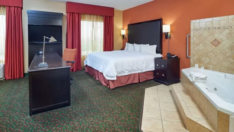 Hampton Inn & Suites Waco-South
