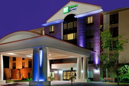 Holiday Inn Express Hotel & Suites Chesapeake by IHG