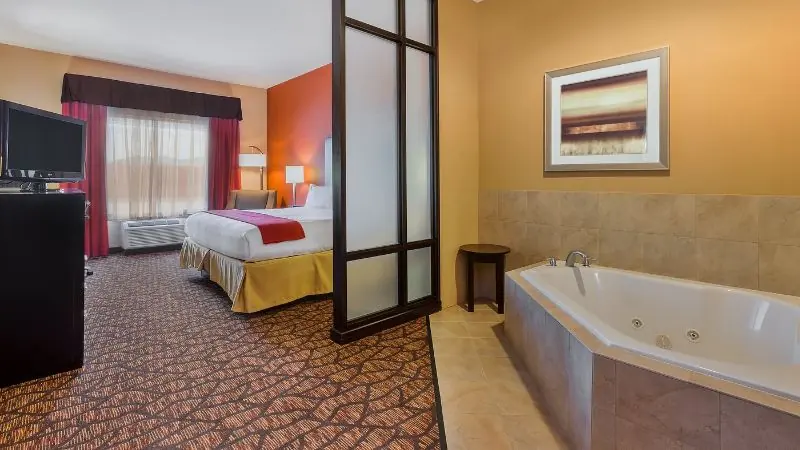 Holiday Inn Express & Suites Alpine Southeast, an IHG Hotel
